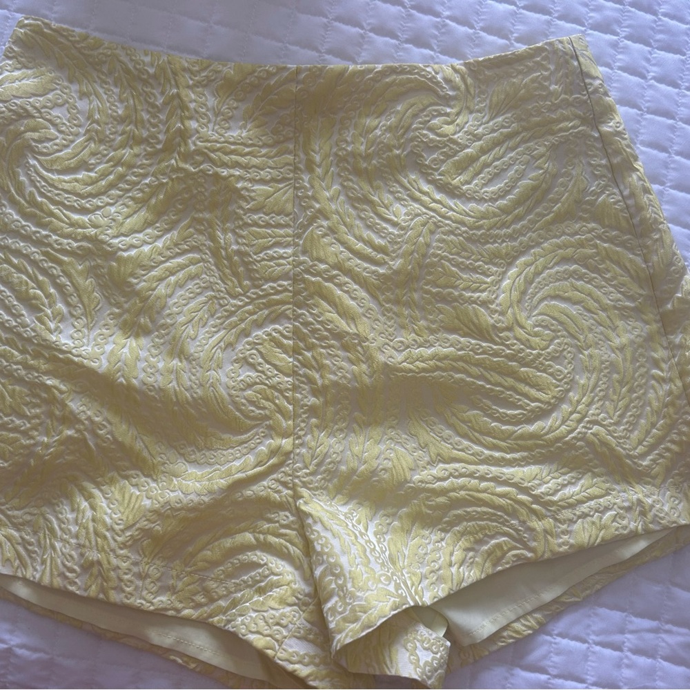 Elegant Yellow Textured Blouse and short set - Picture 5 of 6